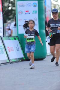 BIB: 2686
                            <button type="button" onclick="openModal(3656186)" class="btn btn-primary btn-sm float-right btn-popup" data-toggle="modal" data-target=".modal-high-quality">
                        <i class="fas fa-shopping-cart"></i> Add to Cart
                    </button>
                                            <button type="button" onclick="isThisMe(3656186, true)" class="btn btn-success btn-sm float-right btn-popup btn-isme hidden" data-toggle="tooltip" data-placement="bottom" title="นี่คือรูปของคุณใช่ไหม คลิกที่นี่เพื่อเอาเข้าอัลบั้ม">
                        <i class="fas fa-plus"></i> Add to album
                    </button>
                    <button type="button" onclick="isThisMe(3656186, false)" class="btn btn-warning btn-sm float-right btn-popup btn-isnotme hidden">
                        <i class="fas fa-ban"></i> Remove from album
                    </button>